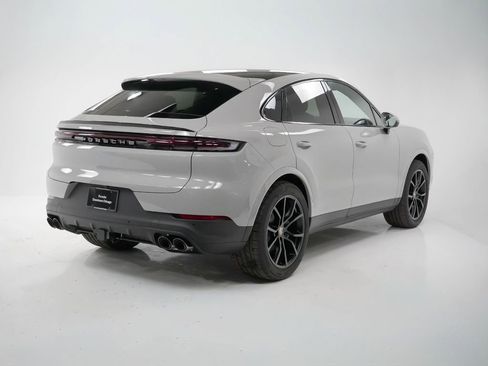 Certified 2025 Porsche Cayenne Coupe AWD/4WD image 9
