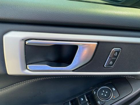 Used 2020 Ford Explorer XLT w/ Equipment Group 202A AWD/4WD image 14