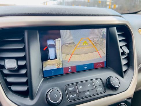 Used 2017 GMC Acadia Denali w/ Technology Package AWD/4WD image 40