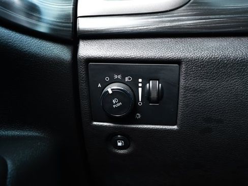 Used 2020 Jeep Grand Cherokee Laredo RWD image 15