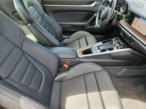 Used 2024 Porsche 911 Carrera image 15