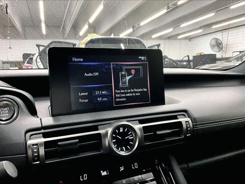 Used 2022 Lexus IS 300 image 34