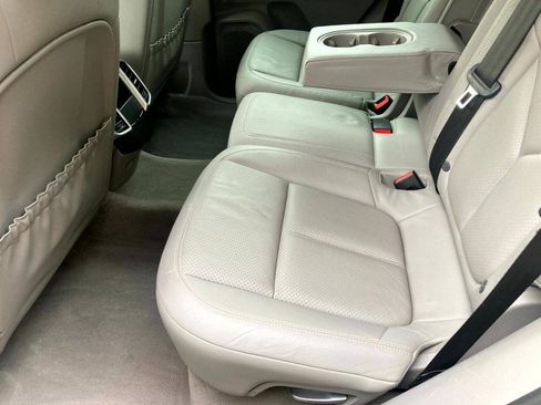 Used 2014 Porsche Cayenne AWD/4WD image 32