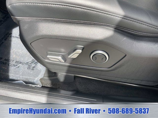 Used 2026 Hyundai Santa Fe SEL AWD/4WD image 18