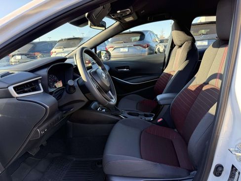 Used 2025 Toyota Corolla SE image 13