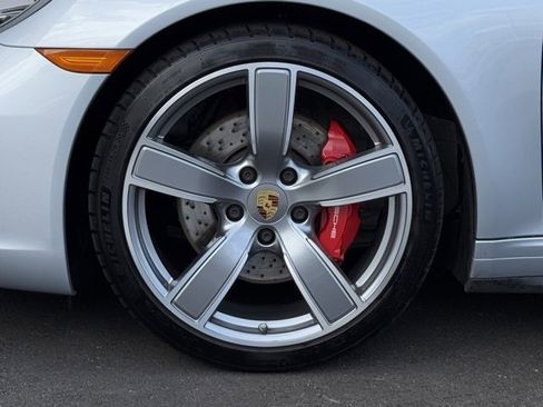 Certified 2018 Porsche 911 Carrera 4S image 11