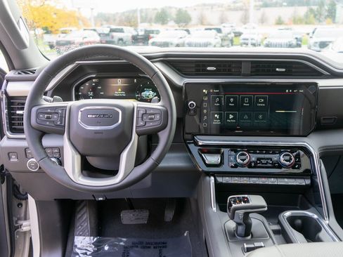 New 2026 GMC Sierra 1500 Denali w/ Denali Reserve Package image 16