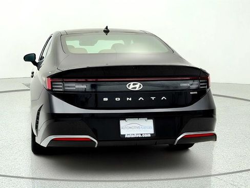 Used 2025 Hyundai Sonata Limited FWD image 6
