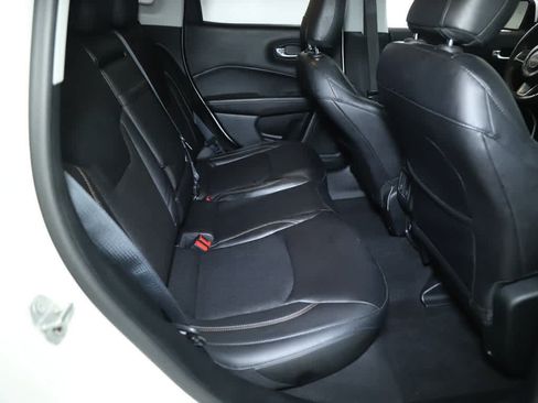 Used 2017 Jeep Compass Latitude w/ Popular Equipment Group AWD/4WD image 34