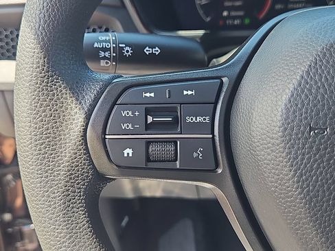 Used 2025 Honda CR-V EX image 22