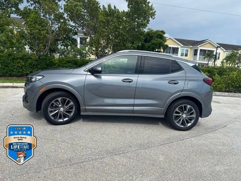 Used 2022 Buick Encore GX Essence w/ Advanced Technology Package FWD image 4
