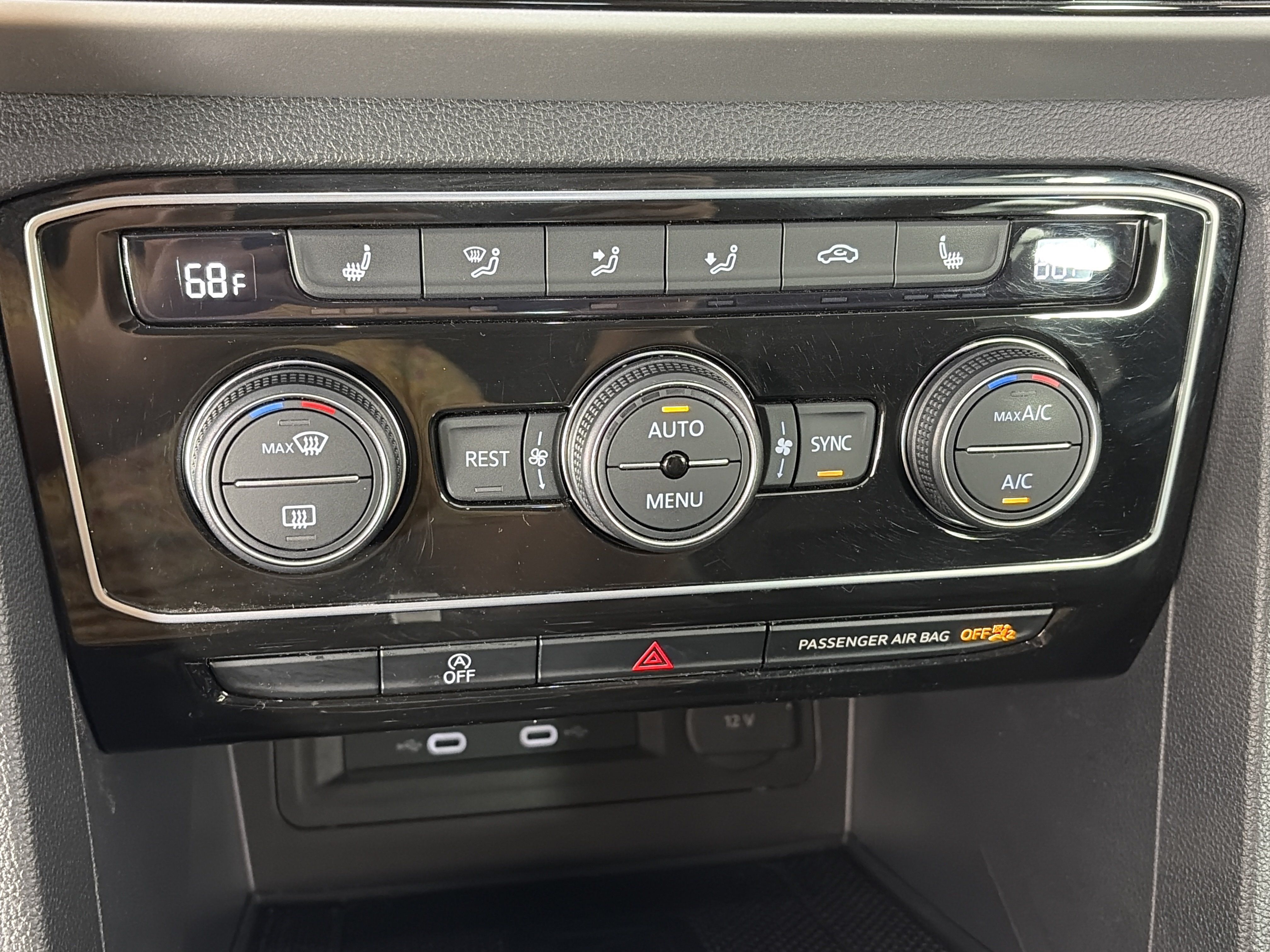 Used 2023 Volkswagen Atlas SE AWD/4WD image 23