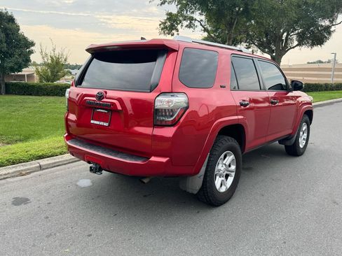Used 2017 Toyota 4Runner SR5 RWD image 31