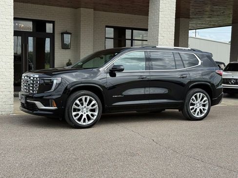 Used 2024 GMC Acadia Denali w/ Super Cruise Package image 11
