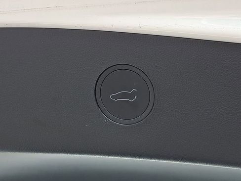 Used 2023 Tesla Model 3 Standard Range RWD image 33