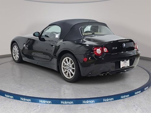 Used 2005 BMW Z4 2.5i image 8