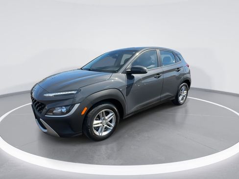 Used 2023 Hyundai Kona SE w/ Cargo Package image 4