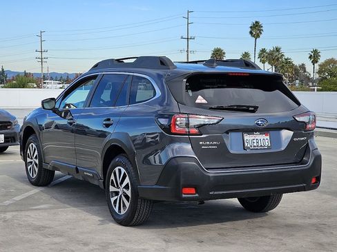 Used 2025 Subaru Outback Premium image 16
