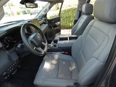 Used 2024 Toyota Tundra Limited w/ TRD Off-Road Package AWD/4WD image 60
