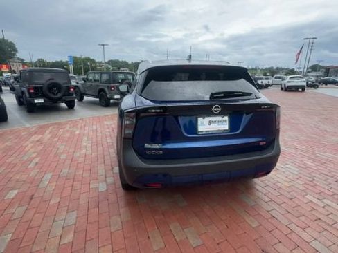 Used 2025 Nissan Kicks SR FWD image 9