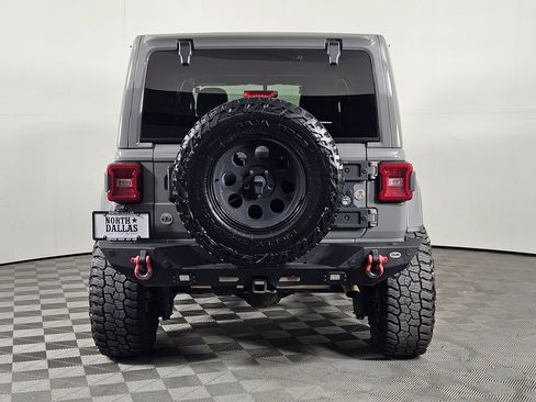 Used 2022 Jeep Wrangler Unlimited Sahara AWD/4WD image 3