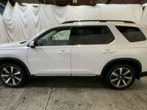 Used 2023 Honda Pilot Touring image 5