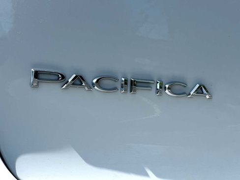 New 2026 Chrysler Pacifica Select FWD image 15