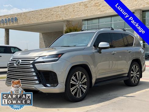 Used 2024 Lexus LX 600 4WD w/ Luxury Package image 9