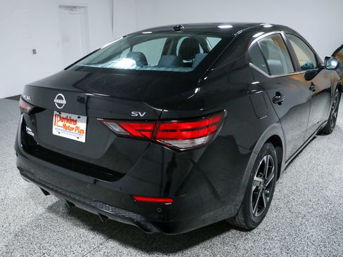 Used 2024 Nissan Sentra SV FWD image 7
