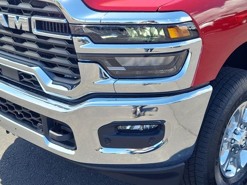 New 2025 RAM 2500 Big Horn AWD/4WD image 6