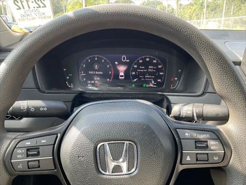Used 2025 Honda Accord LX image 27