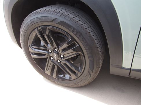 Used 2025 Chevrolet Trax ACTIV w/ Driver Confidence Package image 5