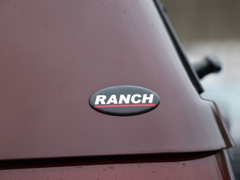 Used 2017 Ford F250 Lariat w/ Chrome Package image 36