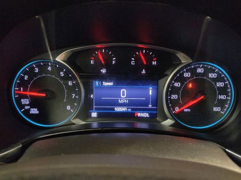 Used 2020 Chevrolet Equinox LT FWD image 23