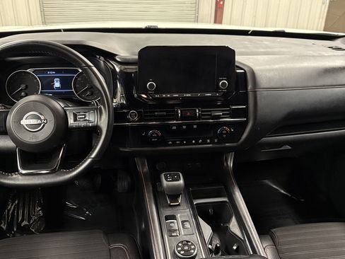 Used 2024 Nissan Pathfinder Rock Creek image 18