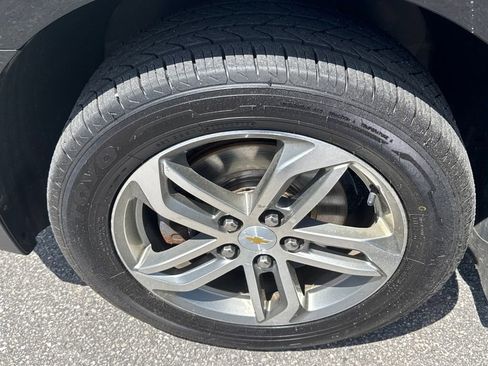 Certified 2017 Chevrolet Equinox Premier w/ Enhanced Convenience Package AWD/4WD image 9