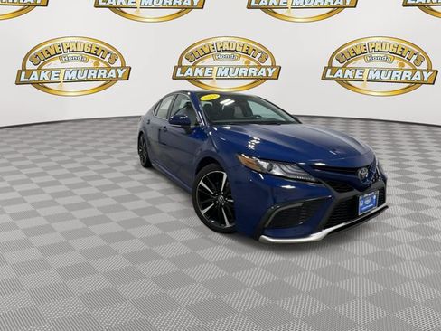 Used 2023 Toyota Camry XSE FWD image 5