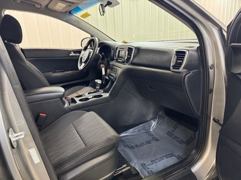 Used 2019 Kia Sportage LX image 25