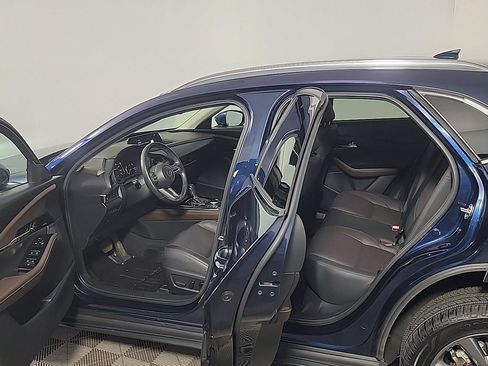 Used 2021 MAZDA CX-30 AWD 2.5 S w/ Premium Package image 16