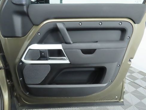 Certified 2021 Land Rover Defender 110 S image 26