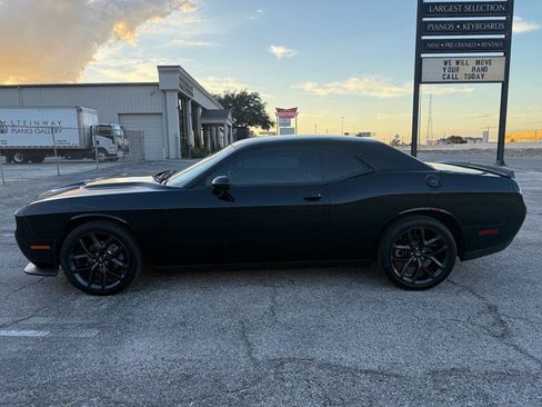 Used 2021 Dodge Challenger SXT w/ Blacktop Package image 4