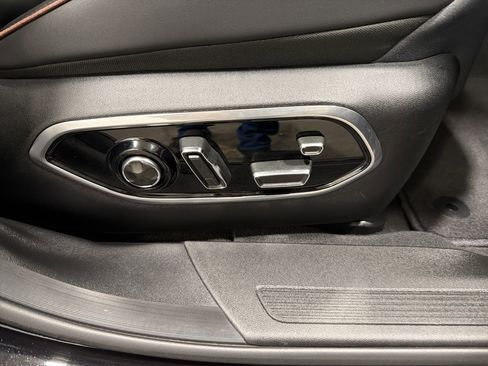 Used 2024 Jeep Wagoneer Launch Edition image 23