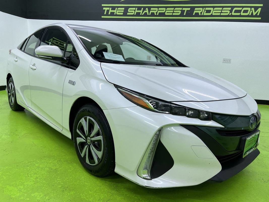 Used 2019 Toyota Prius Prime Plus w/ Carpet Mat Package FWD image 2