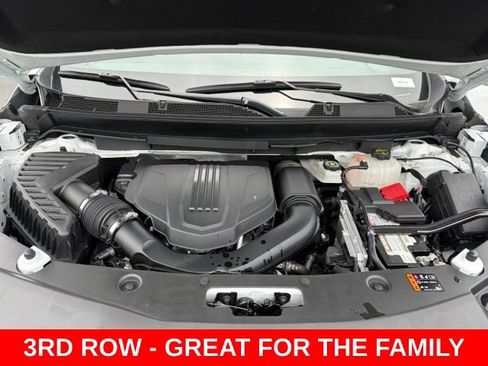 Certified 2025 Buick Enclave Preferred FWD image 11