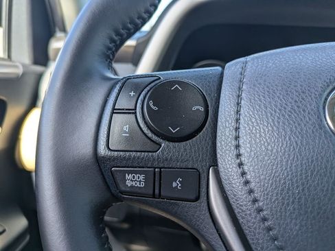 Used 2017 Toyota RAV4 XLE FWD image 25