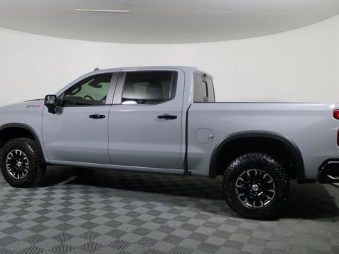 Used 2025 Chevrolet Silverado 1500 ZR2 w/ Technology Package image 5