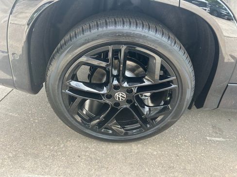 New 2026 Volkswagen Tiguan SE R-Line FWD image 26