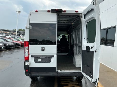 Used 2022 RAM ProMaster 2500 FWD image 24