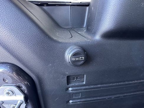 Used 2025 Jeep Wrangler Sahara image 10