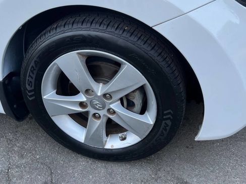 Used 2013 Hyundai Elantra GLS image 25
